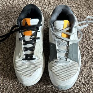 Like New Nike Ja 1 Basketball Shoe Light Ja Morant Mens shoe Size 9  .